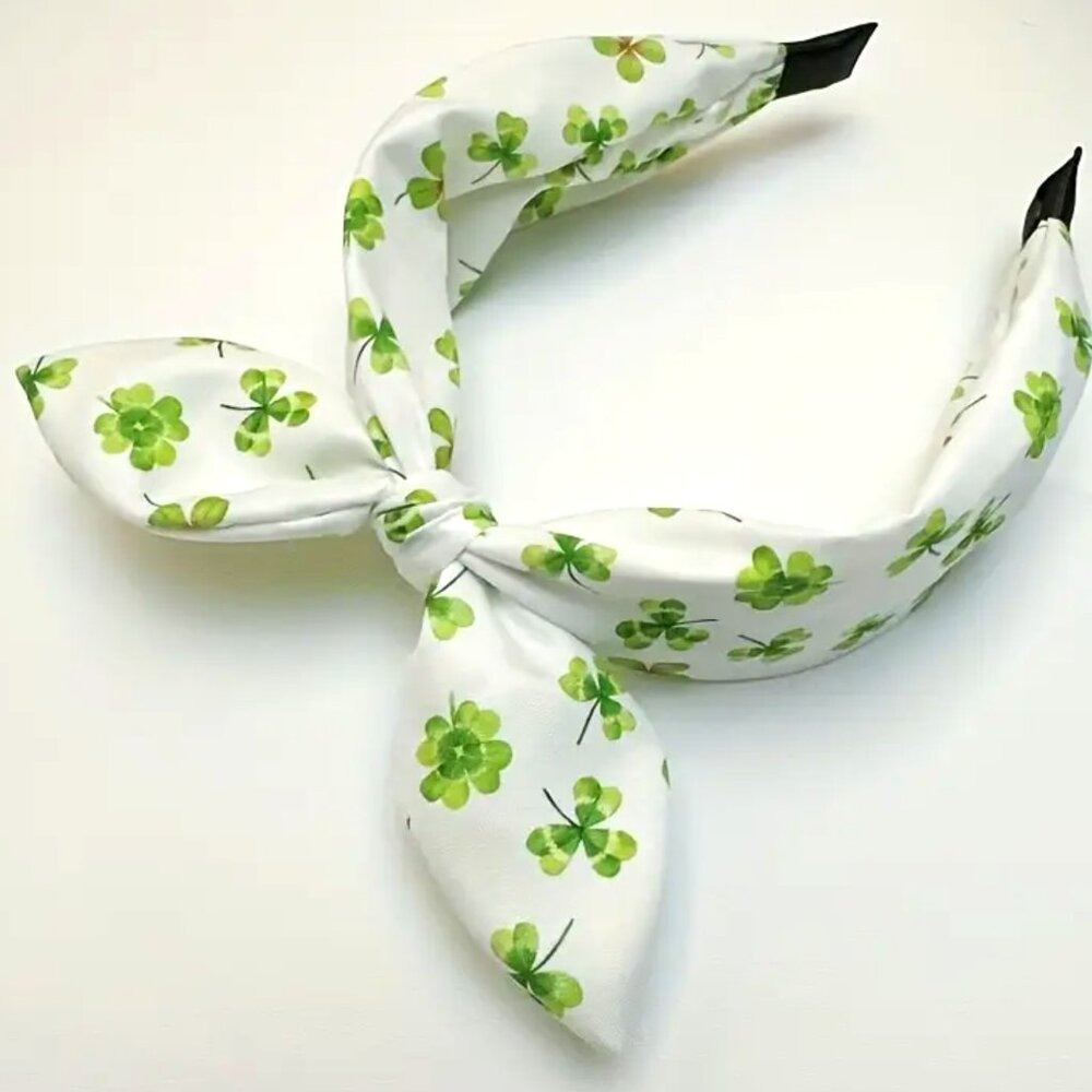 🌺 🌺 🌺 Stylish Shamrock Headband with Rabbit Ear Bow